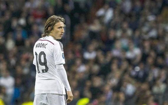 阿隆索难镇住更衣室：皇马是否需要重建？弃用功勋主帅要付出代价？