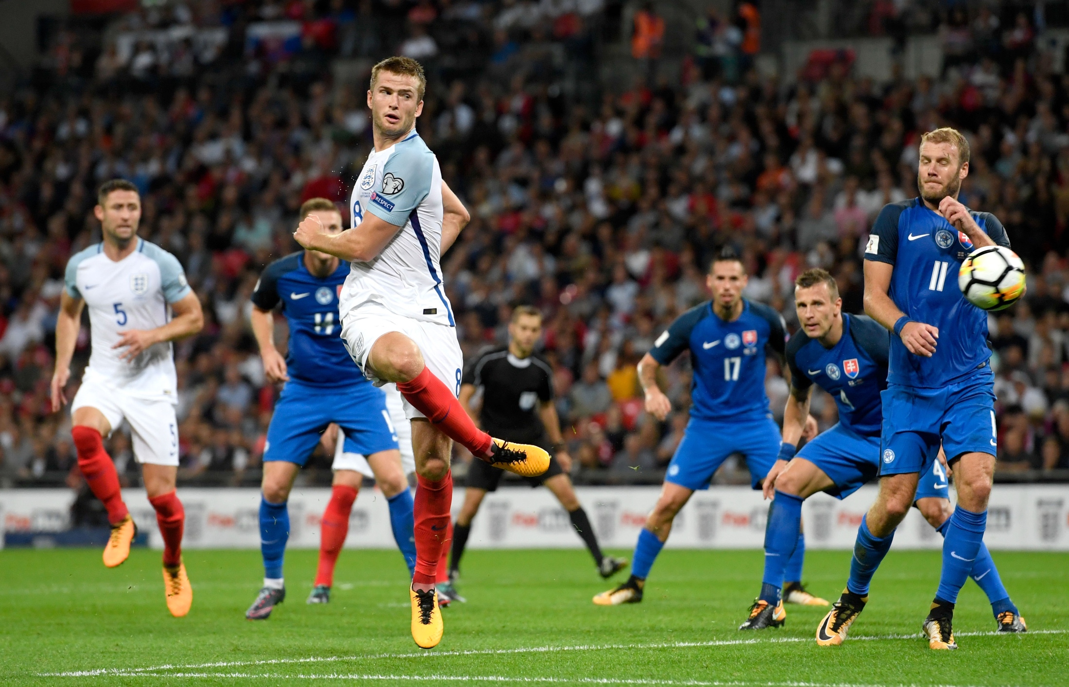 马斯切拉诺：看到38岁的梅西还能如此积极拼抢真是令人惊叹