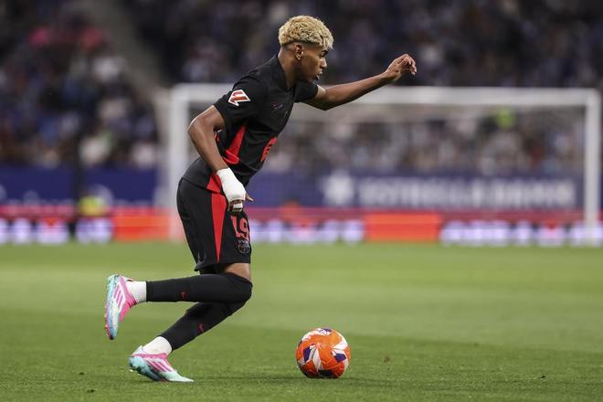 海港亚冠赛前Vlog：吉祥物伊戈已量产；林皇再度作客上海滩