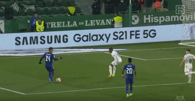 皇马曼联拜仁等豪门争夺里尔18岁中场布阿迪，转会费6000万欧