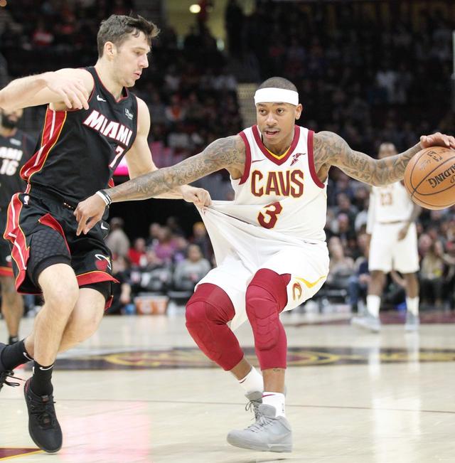 加强友谊 加强友谊